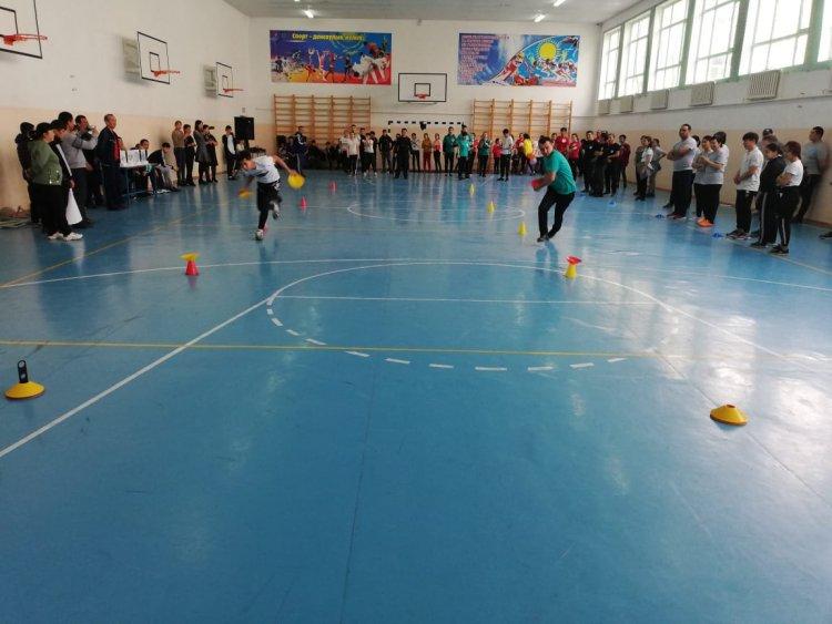 7-сынып ата-аналары арасында  «Биікке самға» атты  эстафеталық сайыс өткізілді.
